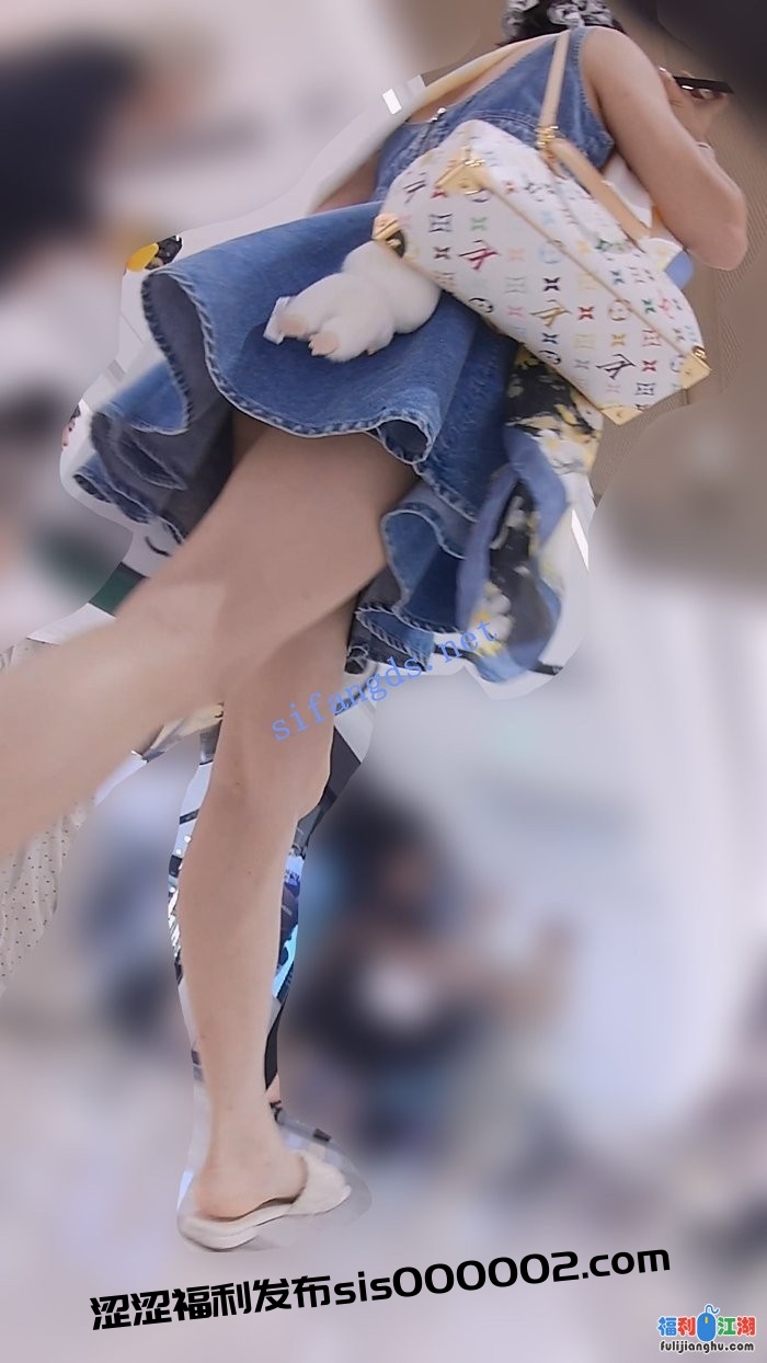 『D·D』-179-牛仔连衣百褶裙，黑骚丁[某房原版]【399M】